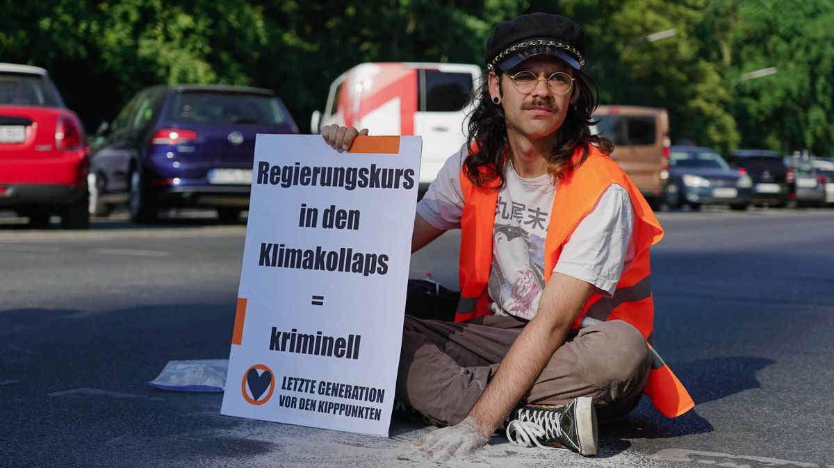 Německá policie ve velkém špehovala klimatické aktivisty